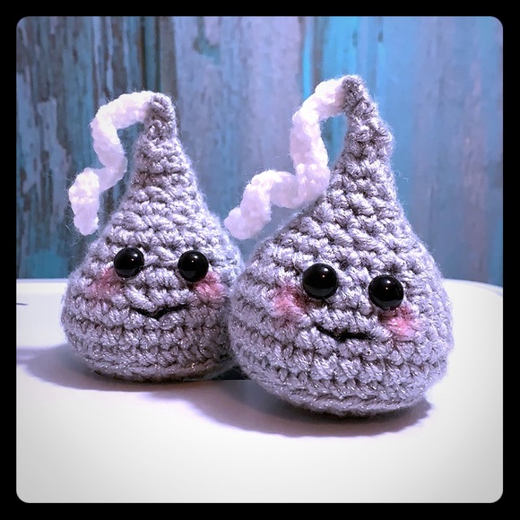 Hershey Kiss, Crocheted - Picture 1 of 2